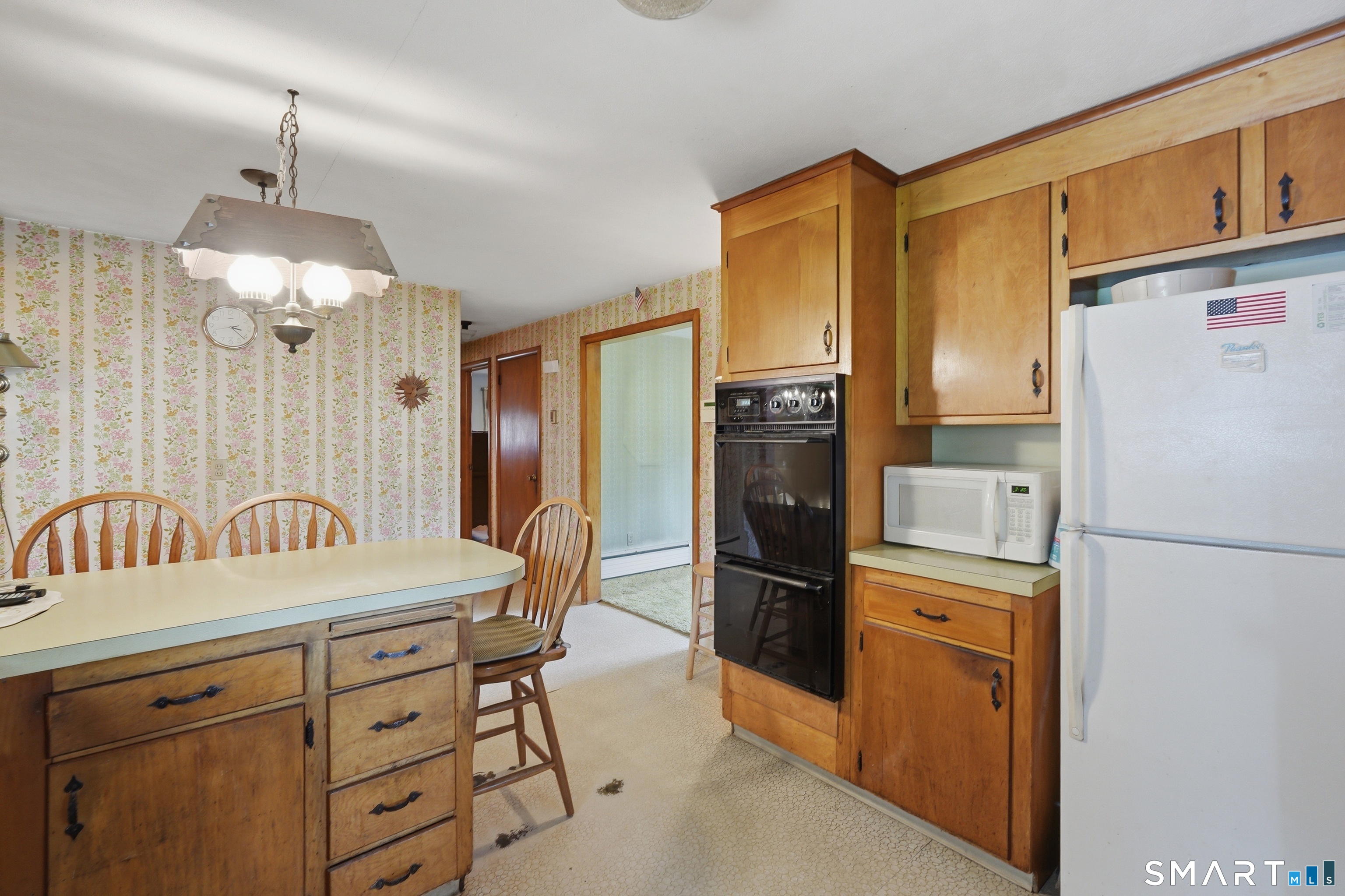 40 Royal Oak Road New Britain, CT 06053 - Photo 7 of 33