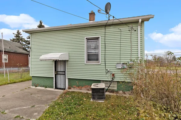 $99,900 | 4618 Alter Road, Detroit, MI 48215