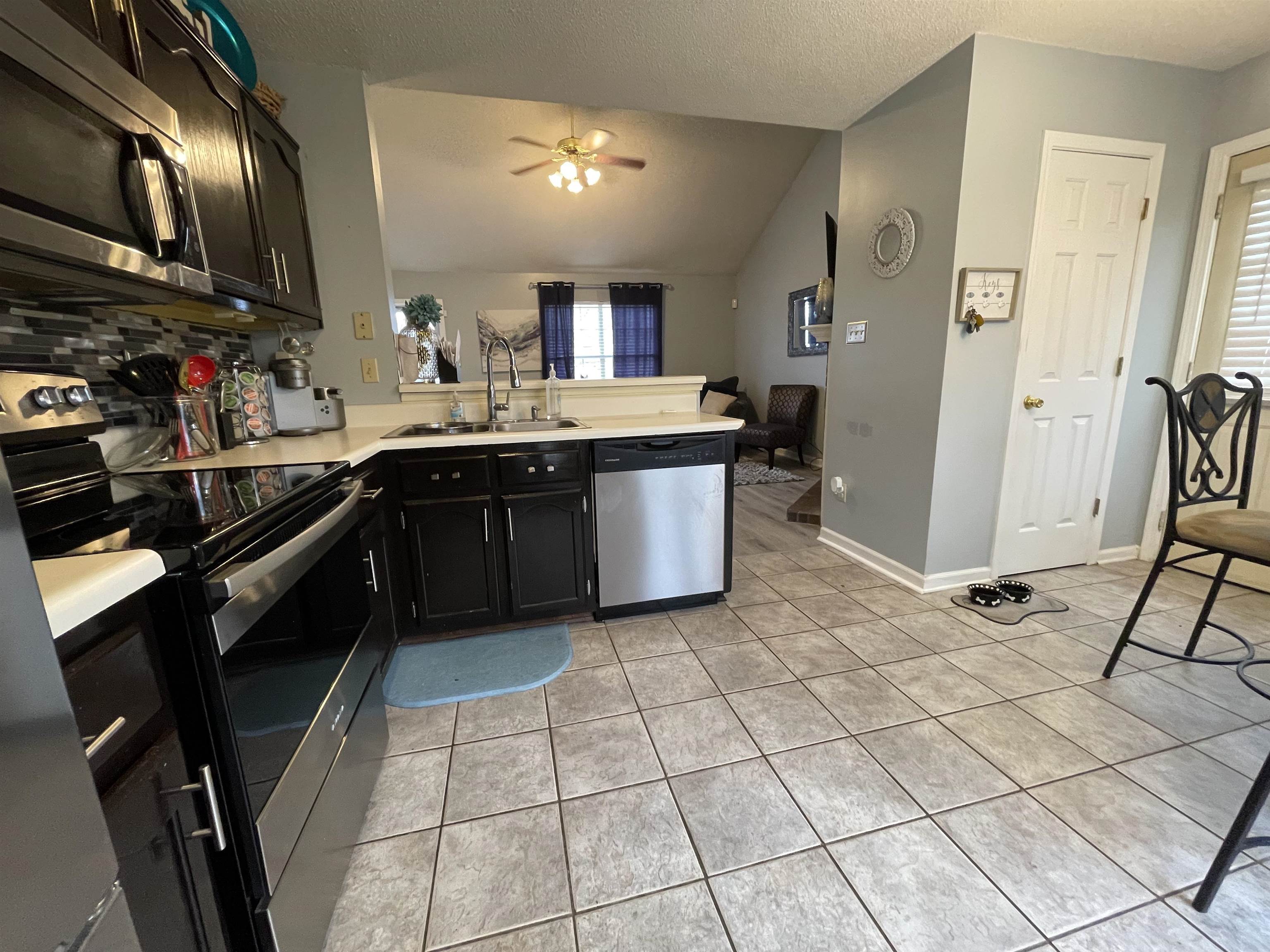 6895 Lagrange Hill Road Cordova, TN 38018 - Photo 8 of 25 Gallery Image 8