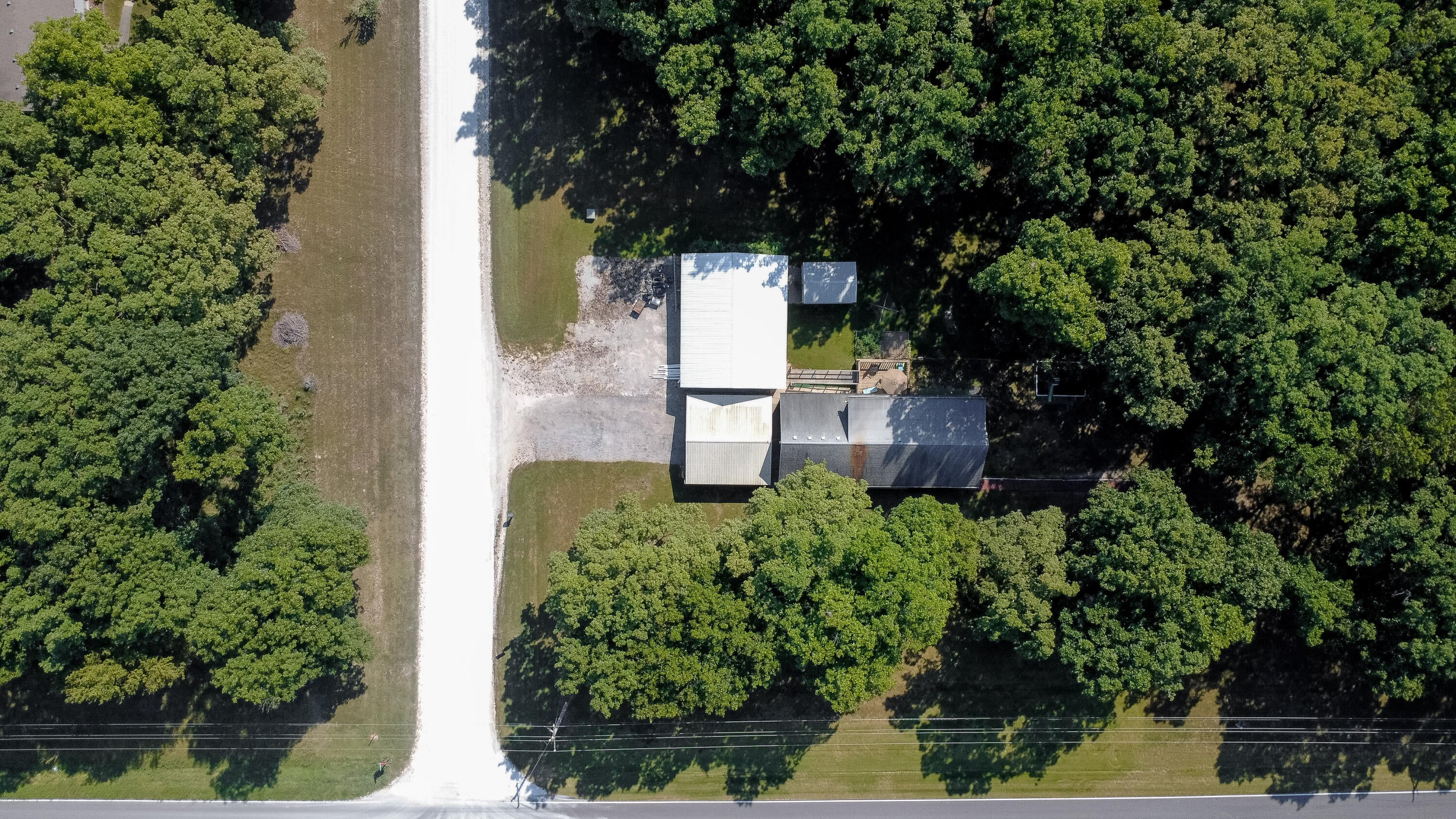 3900 East Graybill Road Sturgeon, MO 65284 - Photo 41 of 46 Gallery Image 41
