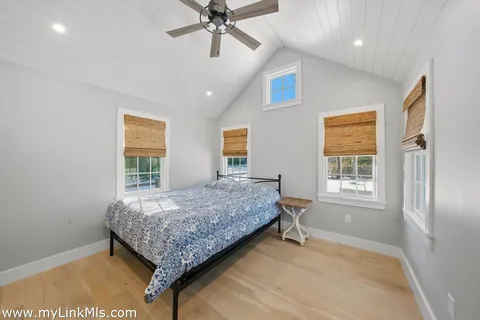 $3,295,000 | 10 Fowler Avenue, Edgartown, MA 02539