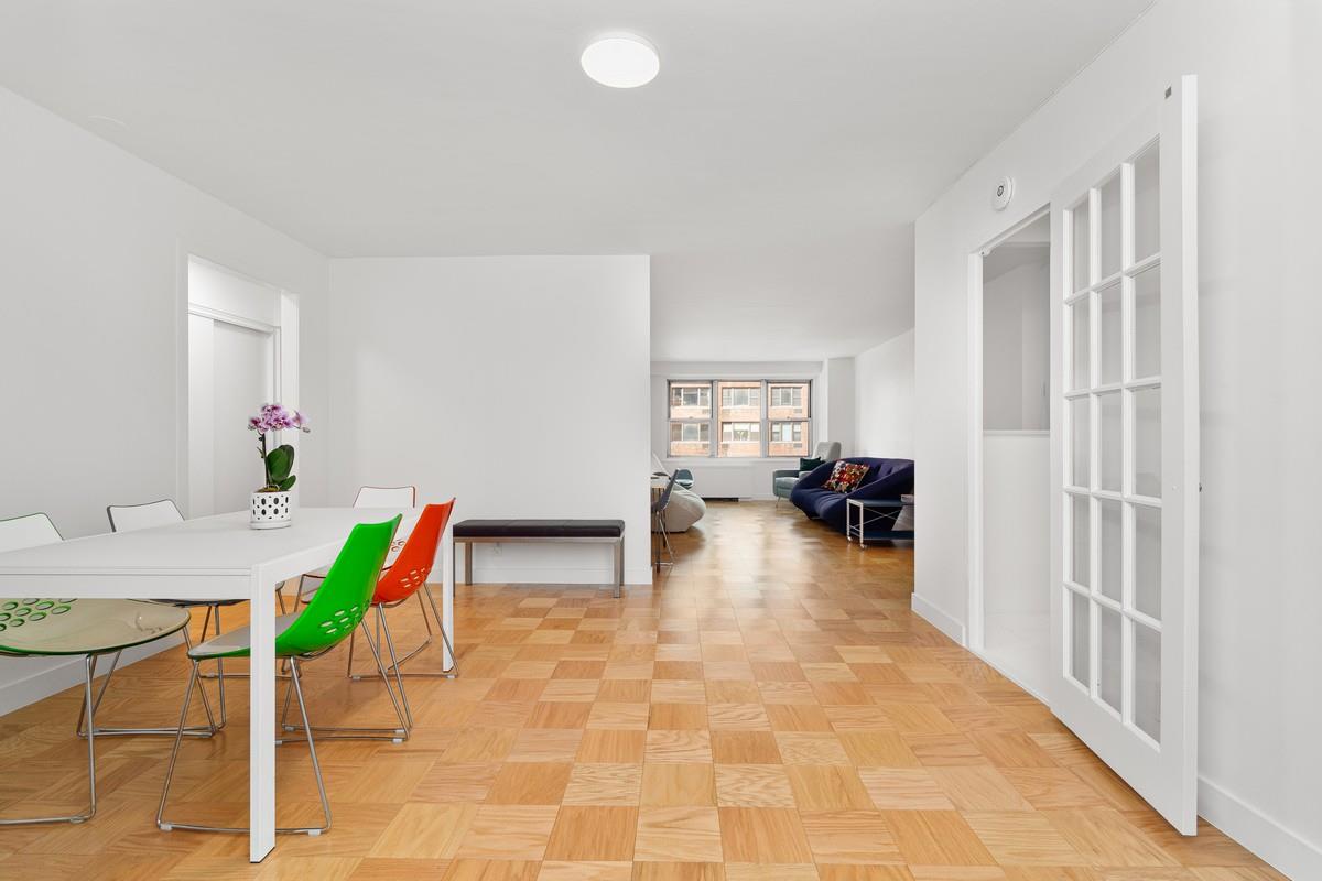 305 East 24th Street, Unit 4X Manhattan, NY 10010 - Photo 4 of 10 Gallery Image 4