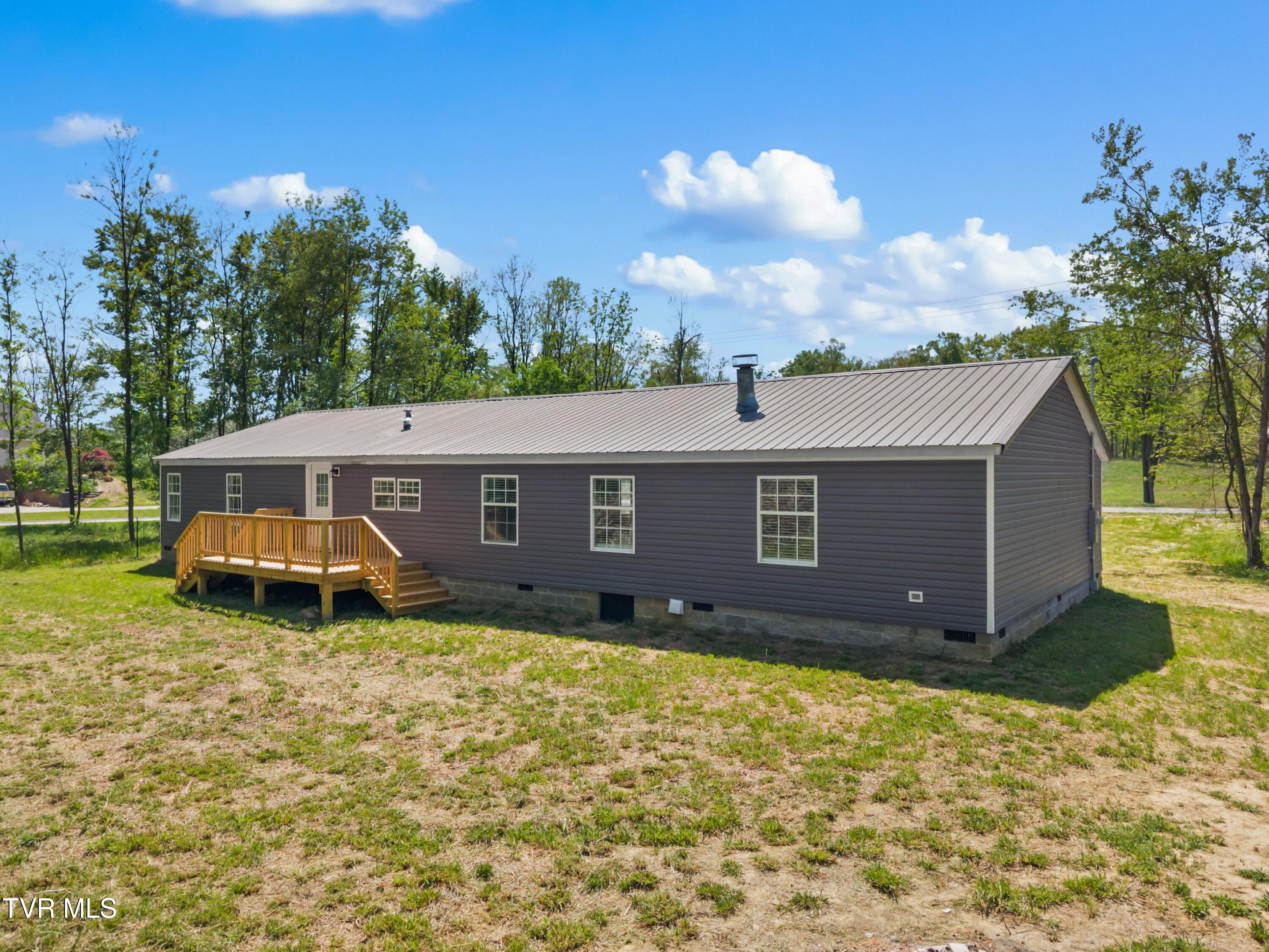 779 Silver City Road Whitesburg, TN 37891 - Photo 2 of 26 002-779SilverCityRoad-Whitesburg-TN-3789