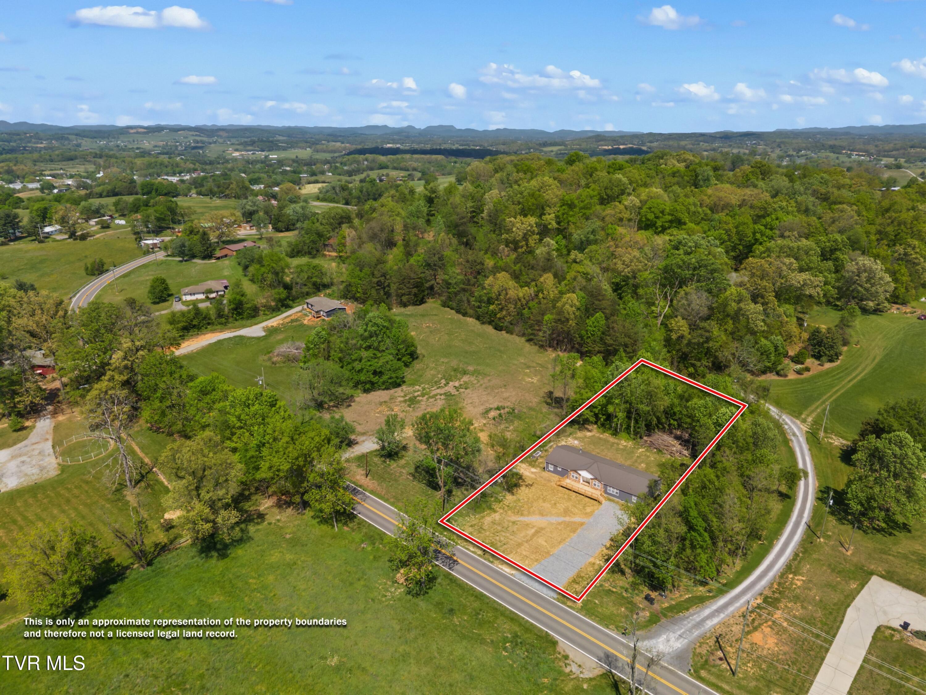 779 Silver City Road Whitesburg, TN 37891 - Photo 3 of 26 003-779SilverCityRoad-Whitesburg-TN-3789