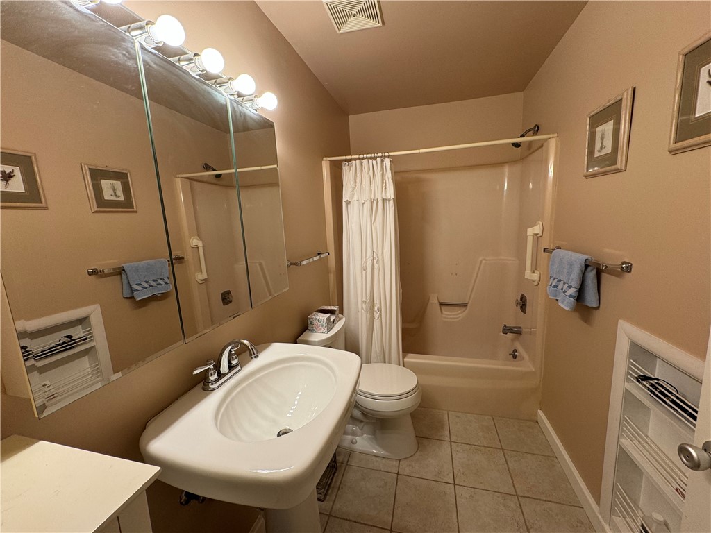 109 Spring Lake Court, Unit 107 Vero Beach, FL 32962 - Photo 14 of 28