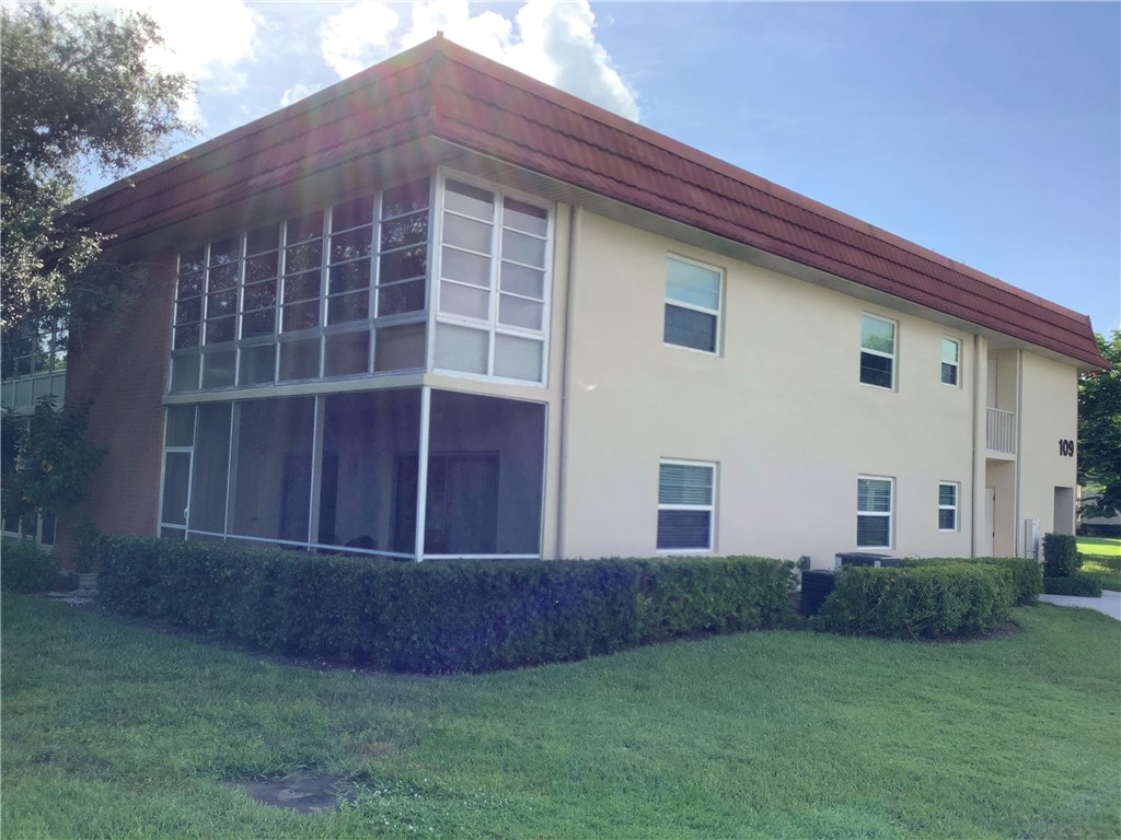 109 Spring Lake Court, Unit 107 Vero Beach, FL 32962 - Photo 18 of 28