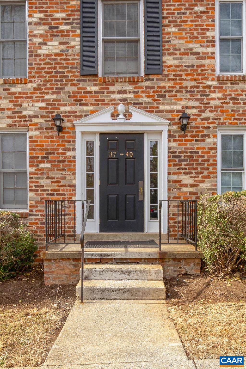 2527 Hydraulic Road, Unit 38 Charlottesville, VA 22901 - Photo 5 of 27