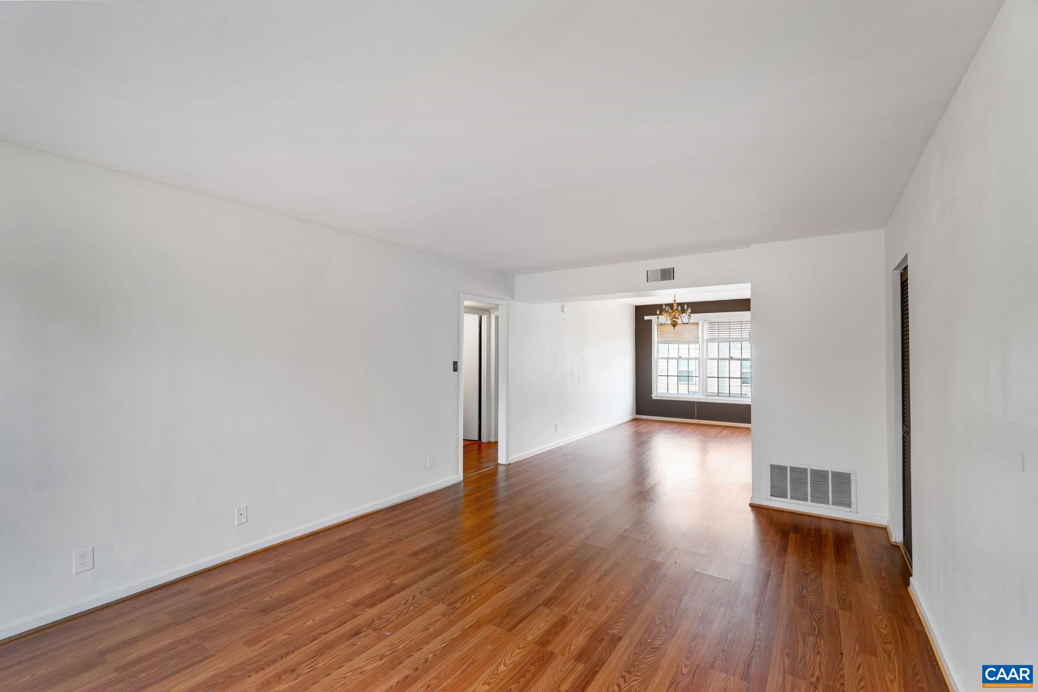 2527 Hydraulic Road, Unit 38 Charlottesville, VA 22901 - Photo 6 of 27