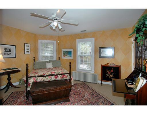 100 Oakhurst Road Pittsburgh, PA 15215 - Photo 12 of 17 Bedroom.
