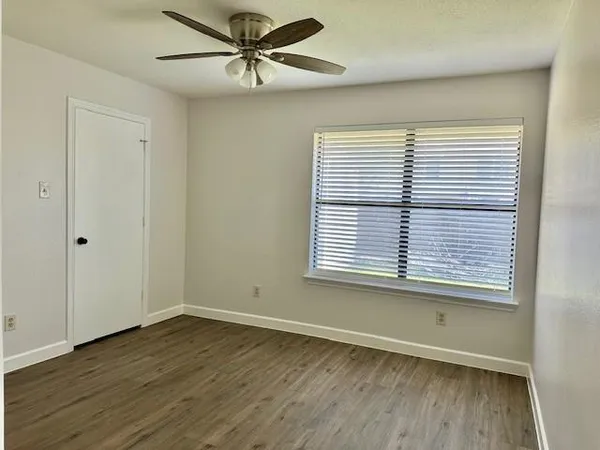 $2,500 | 2122 Citation Drive, Arlington, TX 76017