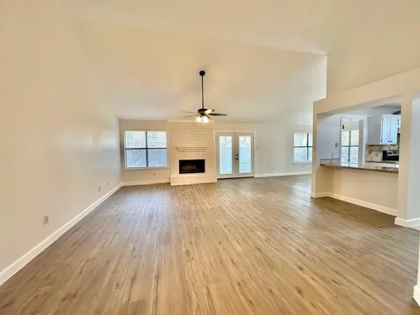 $2,500 | 2122 Citation Drive, Arlington, TX 76017