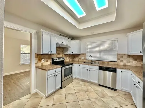 $2,500 | 2122 Citation Drive, Arlington, TX 76017