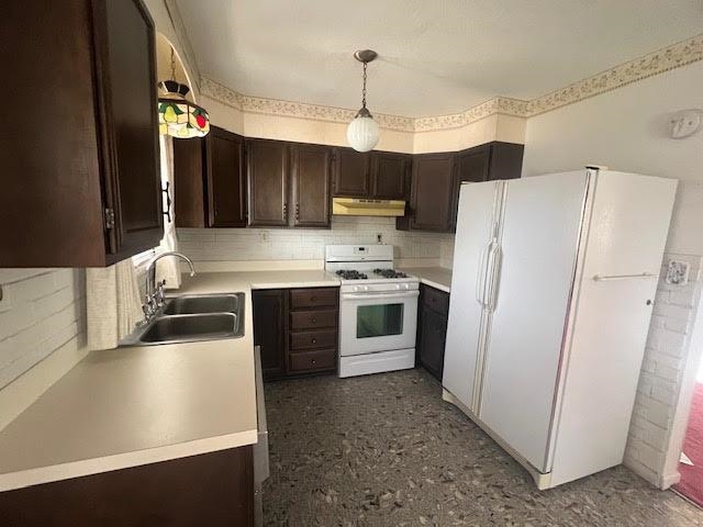 81 Carriage Hill Road Brattleboro, VT 05301 - Photo 2 of 25