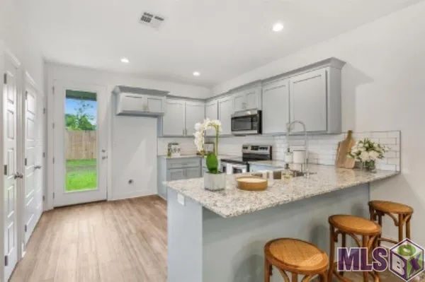$1,400 | 35980 Cane Market Road, Unit 4D, Denham Springs, LA 70706