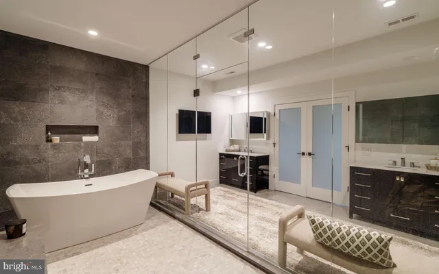 $3,999,999 | 27 West Mechanic Street, New Hope, PA 18938