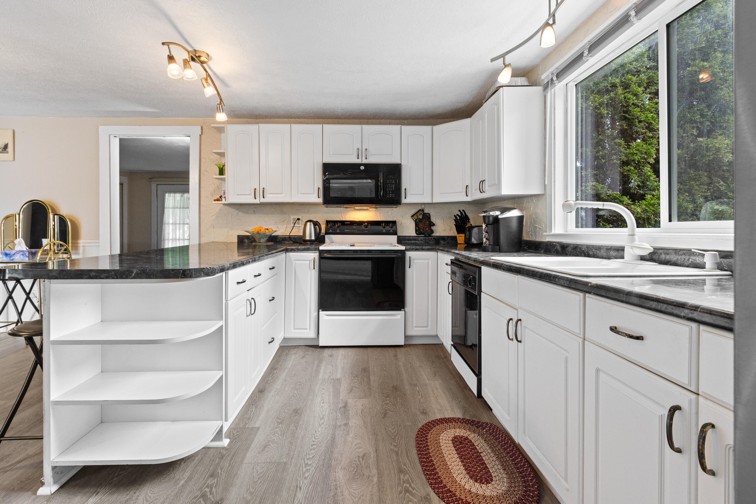 28 Smithwheel Road Old Orchard Beach, ME 04064 - Photo 11 of 35 20250709DR-72011