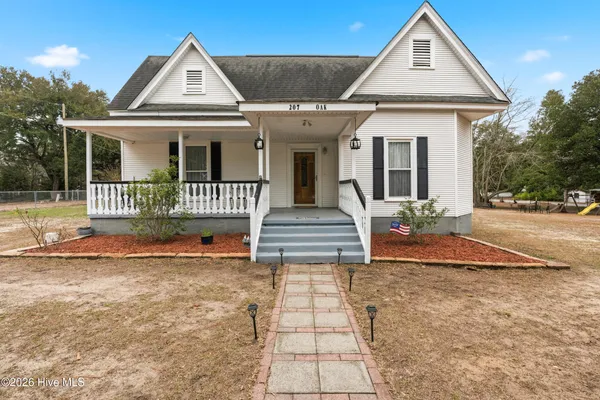 $279,900 | 207 Oak Avenue, Hamlet, NC 28345