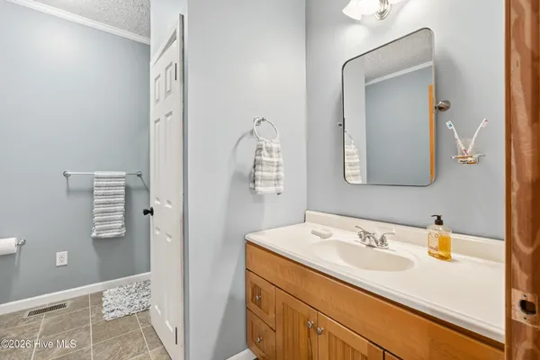 $279,900 | 207 Oak Avenue, Hamlet, NC 28345