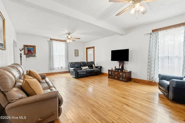 $279,900 | 207 Oak Avenue, Hamlet, NC 28345