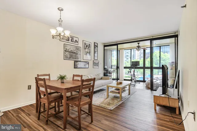 $2,500 | 1001 North Randolph Street, Unit 212, Arlington, VA 22201