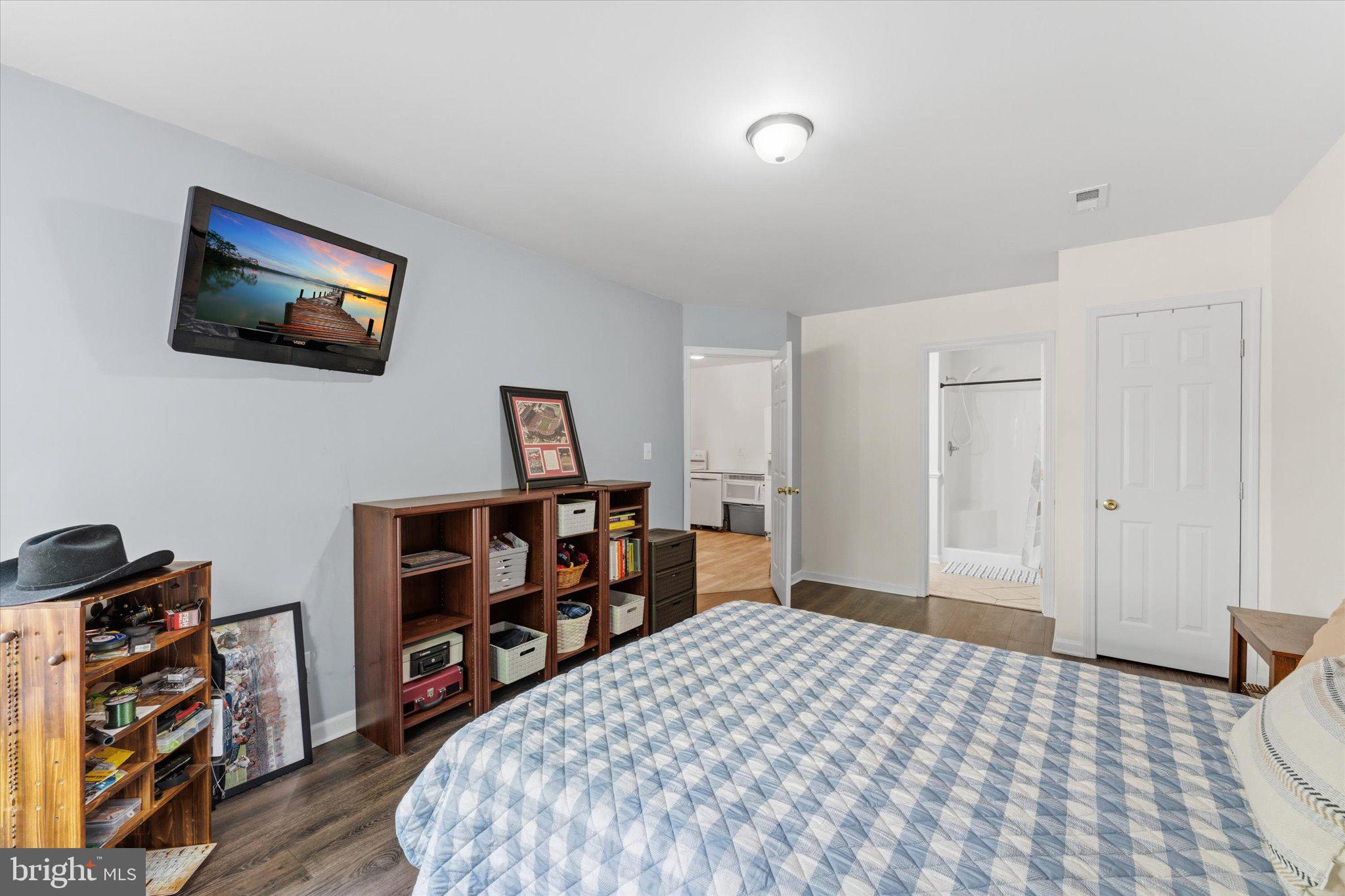3800 Mountain Road Haymarket, VA 20169 - Photo 63 of 73 Bedroom with privated bathroom -Lower level.