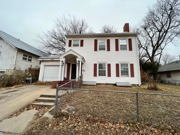 $79,900 | 406 South 3rd Street, Arkansas City, KS 67005