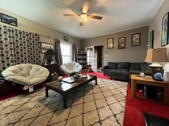 $79,900 | 406 South 3rd Street, Arkansas City, KS 67005