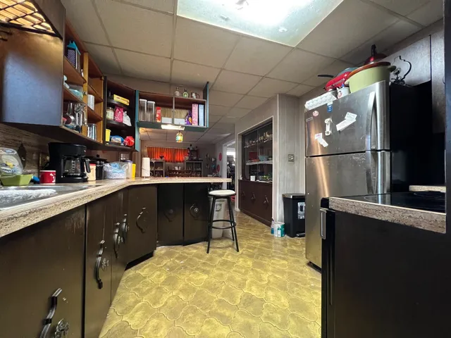 $79,900 | 406 South 3rd Street, Arkansas City, KS 67005