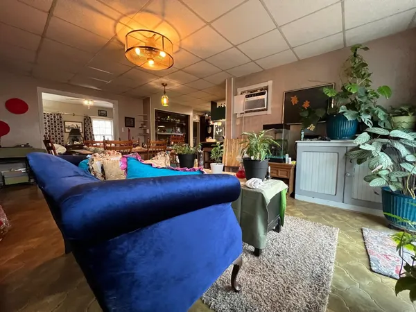 $79,900 | 406 South 3rd Street, Arkansas City, KS 67005