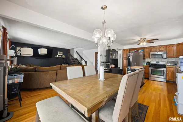 $269,990 | 4304 South Arn Court, Mapleton, IL 61547