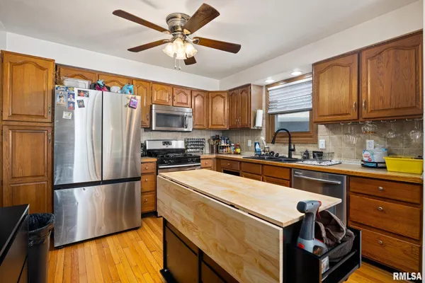 $269,990 | 4304 South Arn Court, Mapleton, IL 61547
