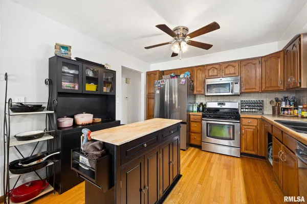 $269,990 | 4304 South Arn Court, Mapleton, IL 61547