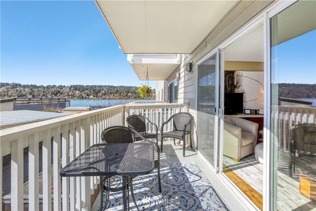 $435,000 | 5021 Ripley Lane North, Unit 102, Renton, WA 98056
