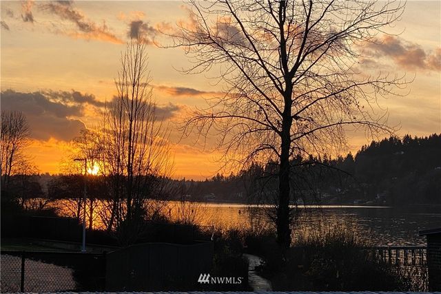 $435,000 | 5021 Ripley Lane North, Unit 102, Renton, WA 98056