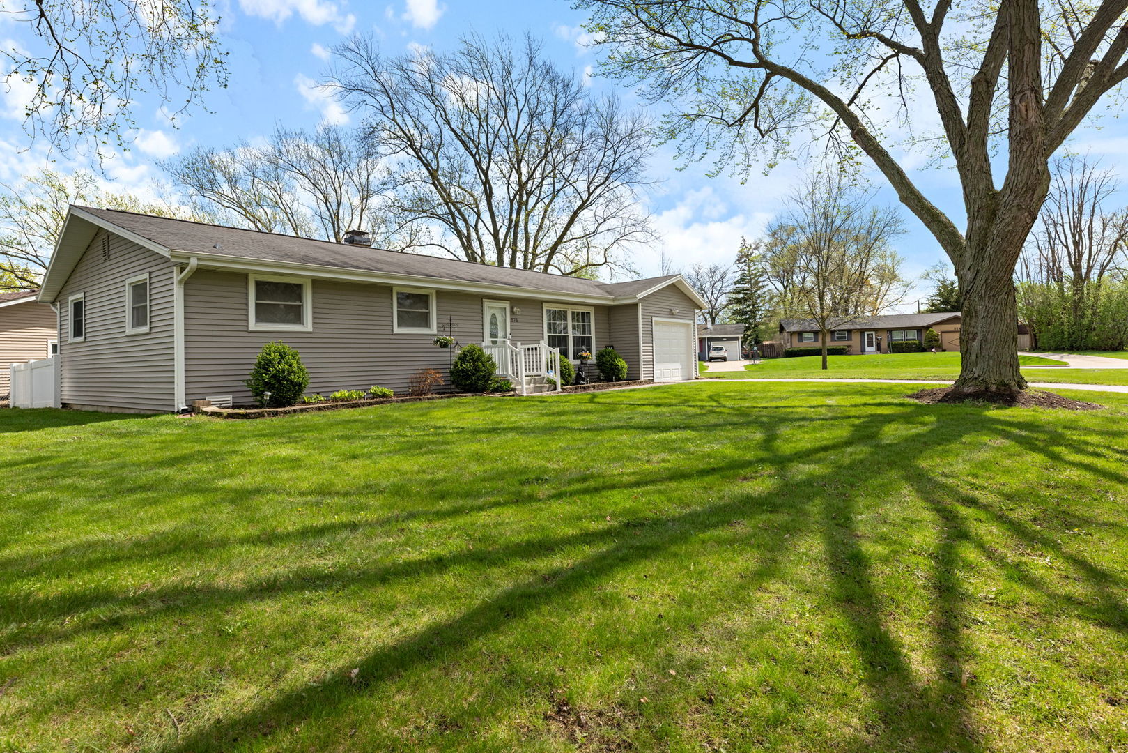 575 Aztec Drive Carol Stream, IL 60188 - Photo 2 of 20 a view of a house with yard and tree s