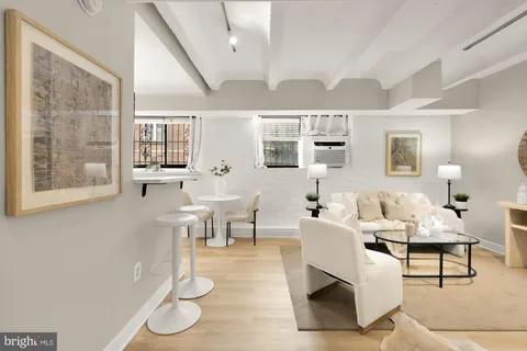 $200,000 | 1514 17th Street Northwest, Unit B4, Washington, DC 20036