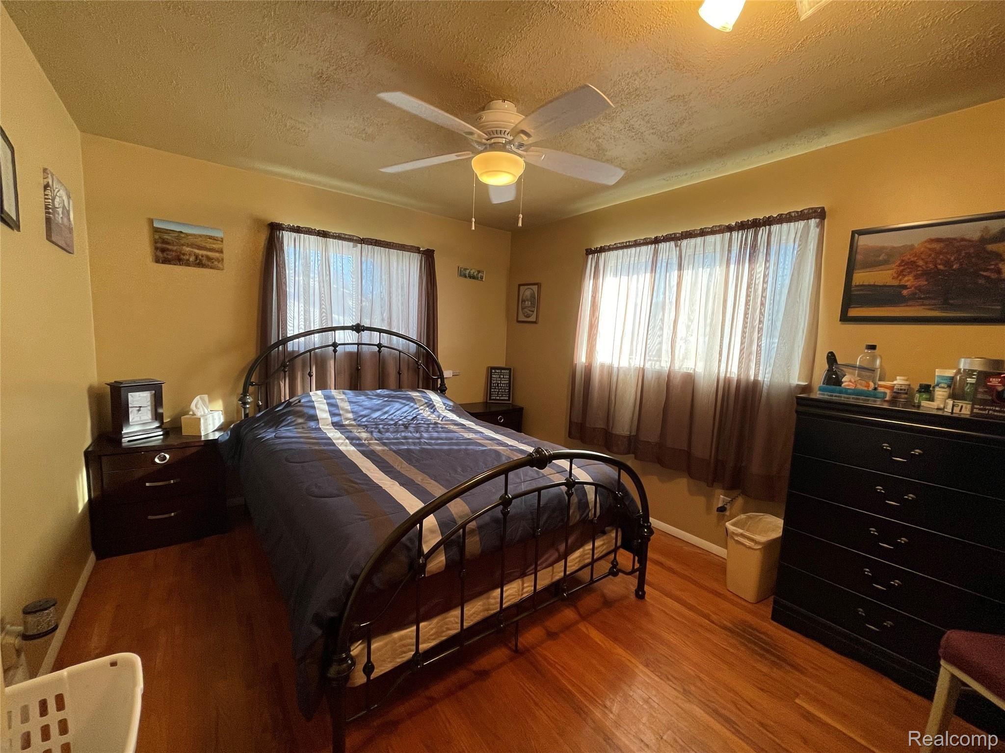 2700 East Wardlow Road Highland, MI 48356 - Photo 16 of 30 WARDLOW MASTER BDRM.jpg