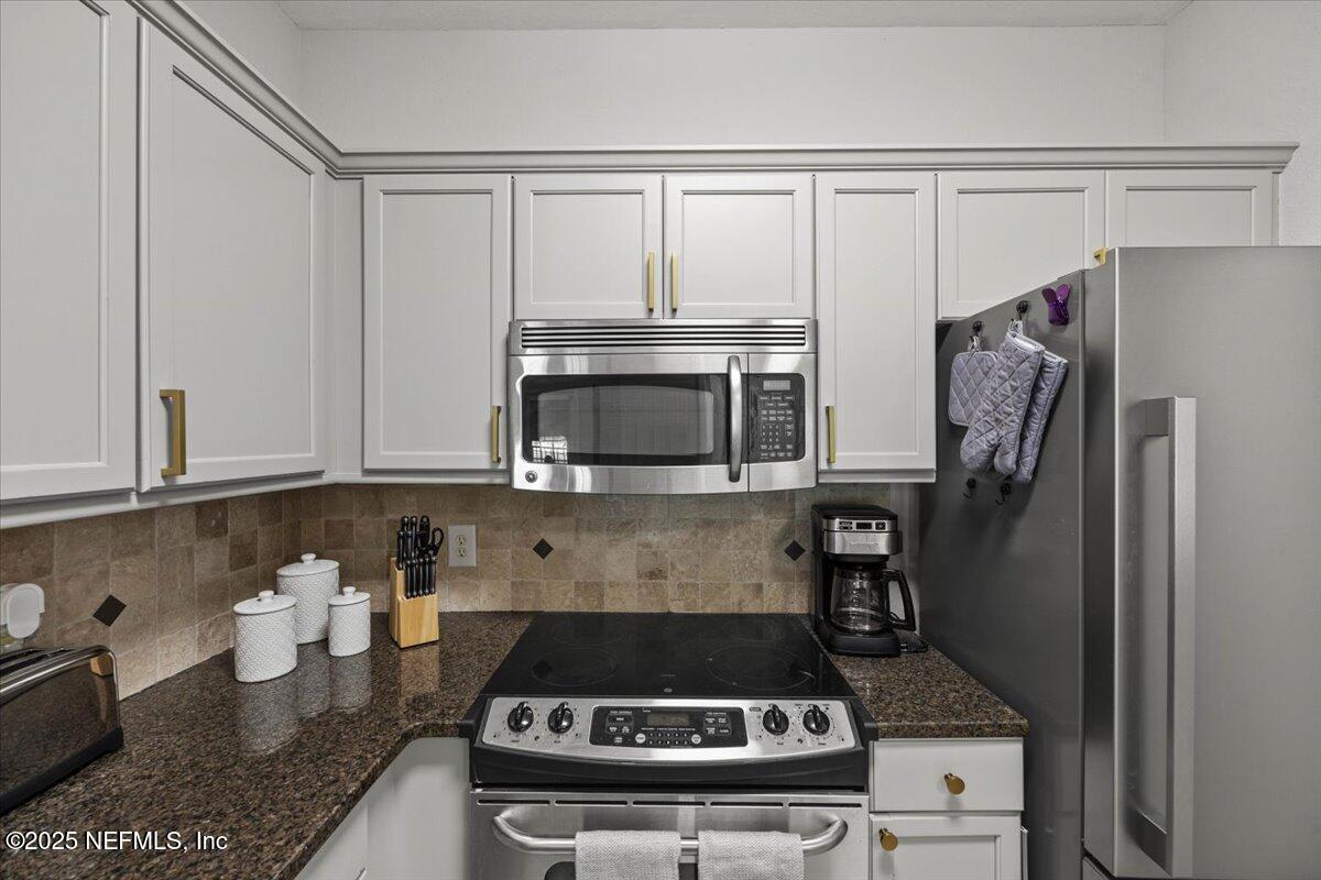 10961 Burnt Mill Road, Unit 815 Jacksonville, FL 32256 - Photo 7 of 35 06-Photo - 006