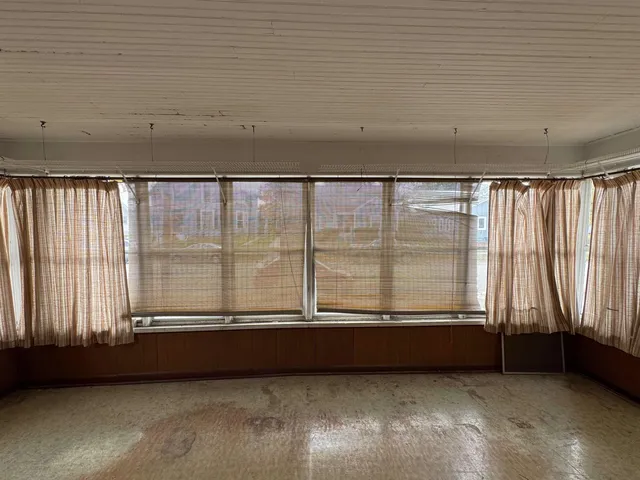 $169,000 | 2411 11th Street, Monroe, WI 53566