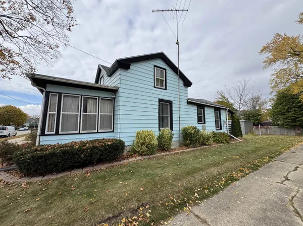 $159,900 | 2411 11th Street, Monroe, WI 53566