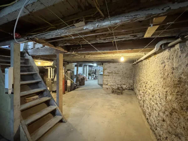 $159,900 | 2411 11th Street, Monroe, WI 53566