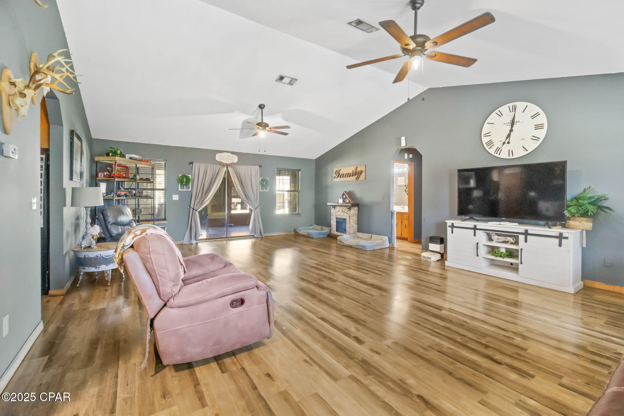 4659 Barron Road Graceville, FL 32440 - Photo 8 of 42