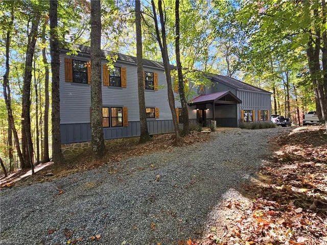 $849,000 | 1228 Powder Horn Mountain Road, Deep Gap, NC 28618