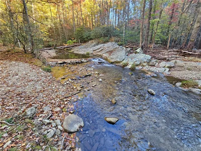 $849,000 | 1228 Powder Horn Mountain Road, Deep Gap, NC 28618
