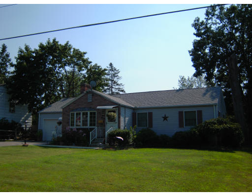 154 Croyden Terrace Springfield, MA 01104 - Photo 3 of 26 Gallery Image 3