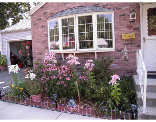 154 Croyden Terrace Springfield, MA 01104 - Photo 4 of 26 Gallery Image 4