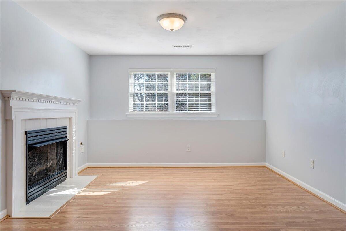5910 Huntridge Road Roanoke, VA 24019 - Photo 15 of 21 Family Room