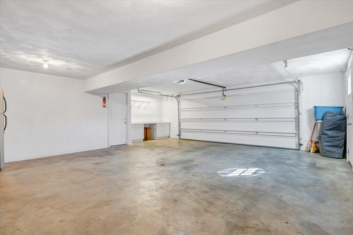 5910 Huntridge Road Roanoke, VA 24019 - Photo 17 of 21 Garage with Works[ace