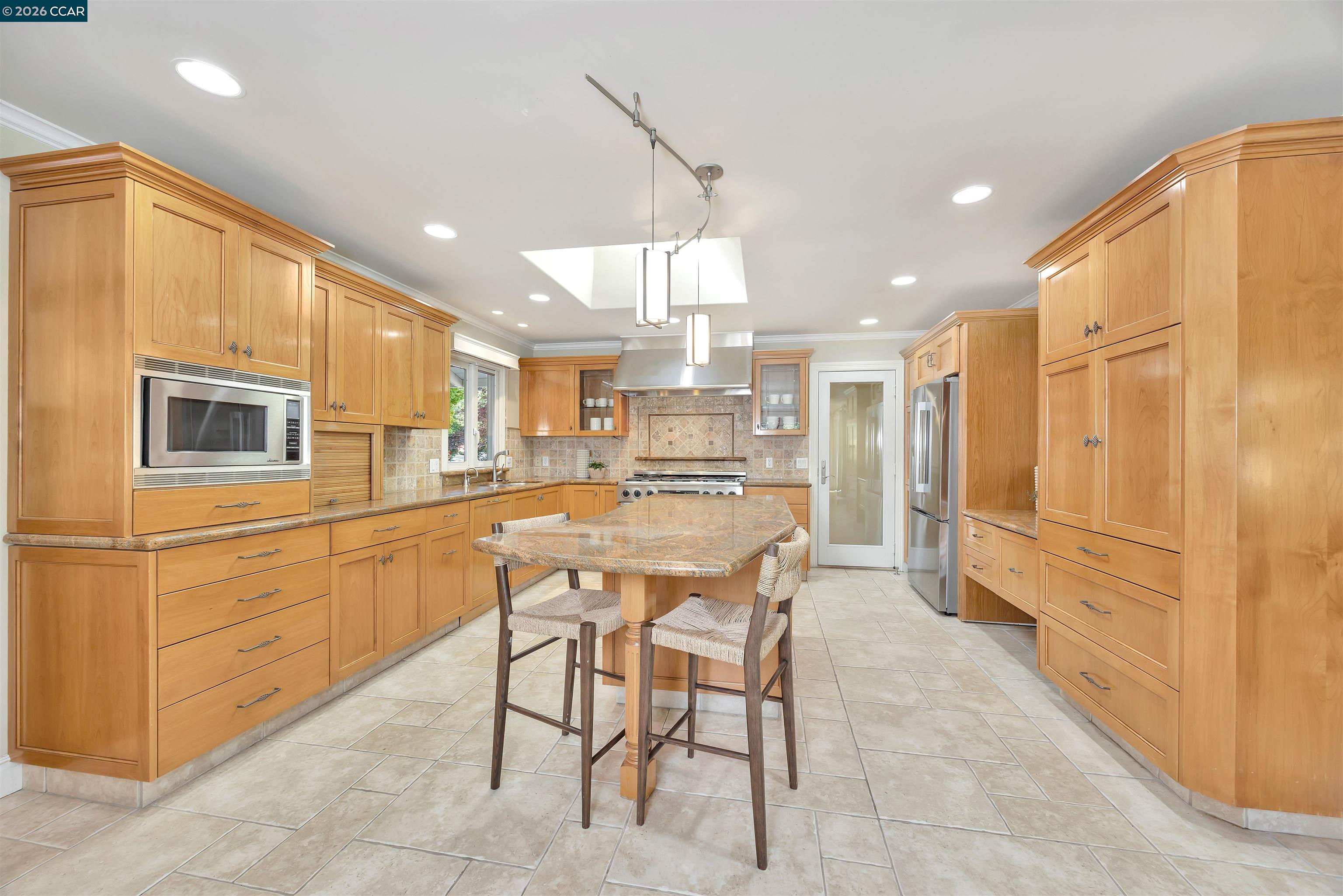 3196 Lucas Circle Lafayette, CA 94549 - Photo 7 of 38