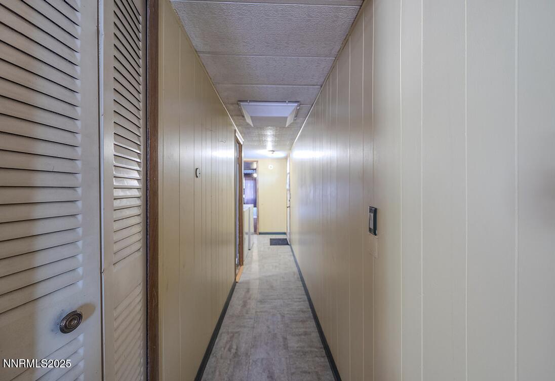 17530 Thrush Lane Reno, NV 89508 - Photo 23 of 25 a view of hallway